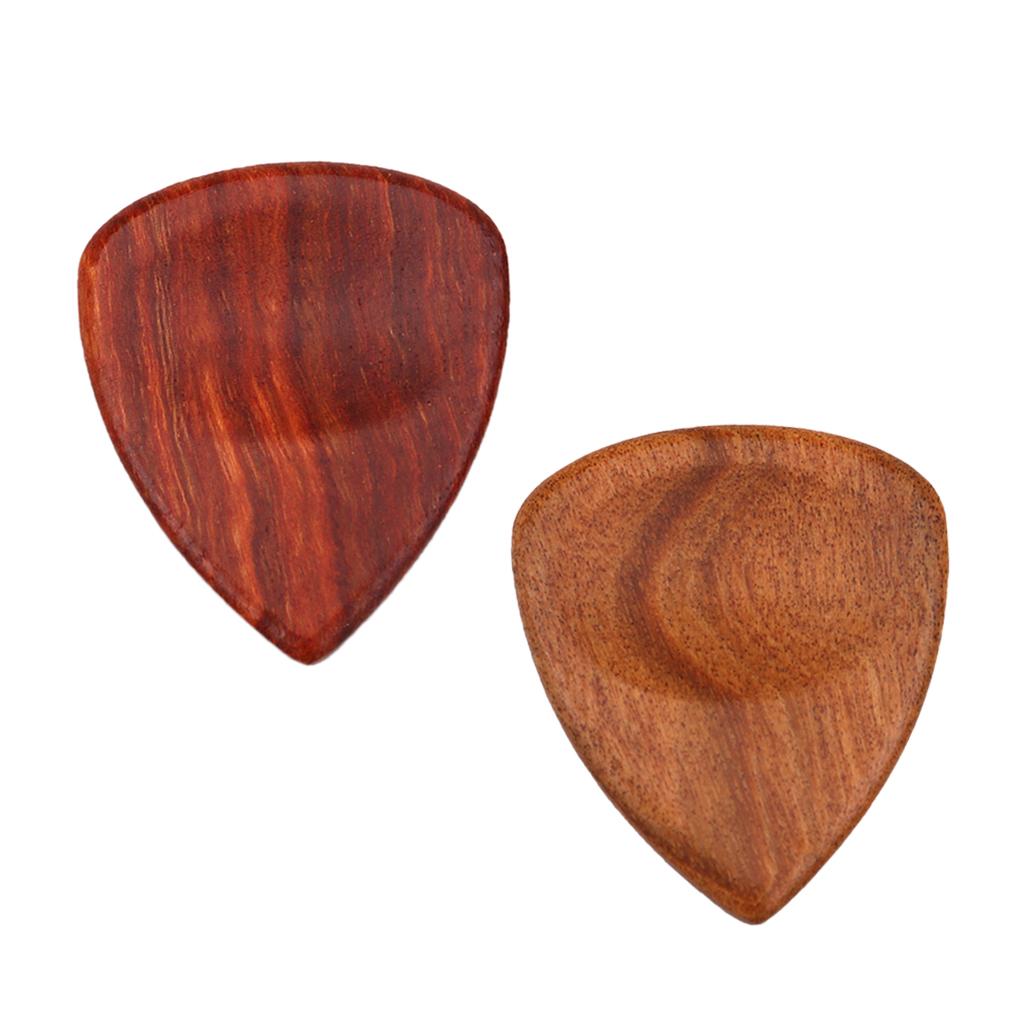 2pcs Wood Guitar Pick Plectrum Heart Shape for Guitar Parts Accessories