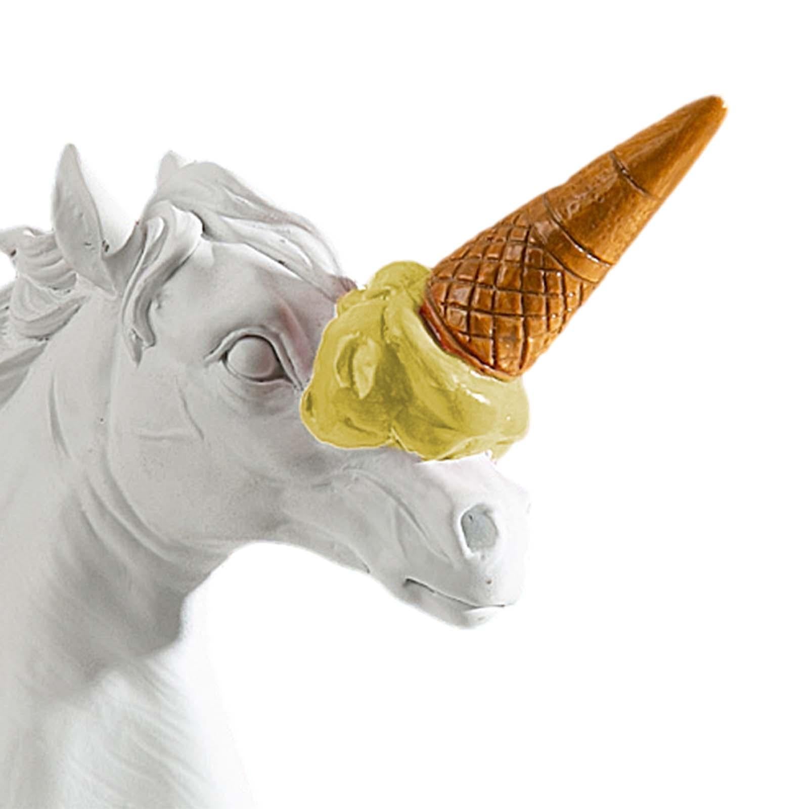 Horse Head Figurine Modern Resin Ornament for Bookshelf NightStand Farmhouse White and Yellow
