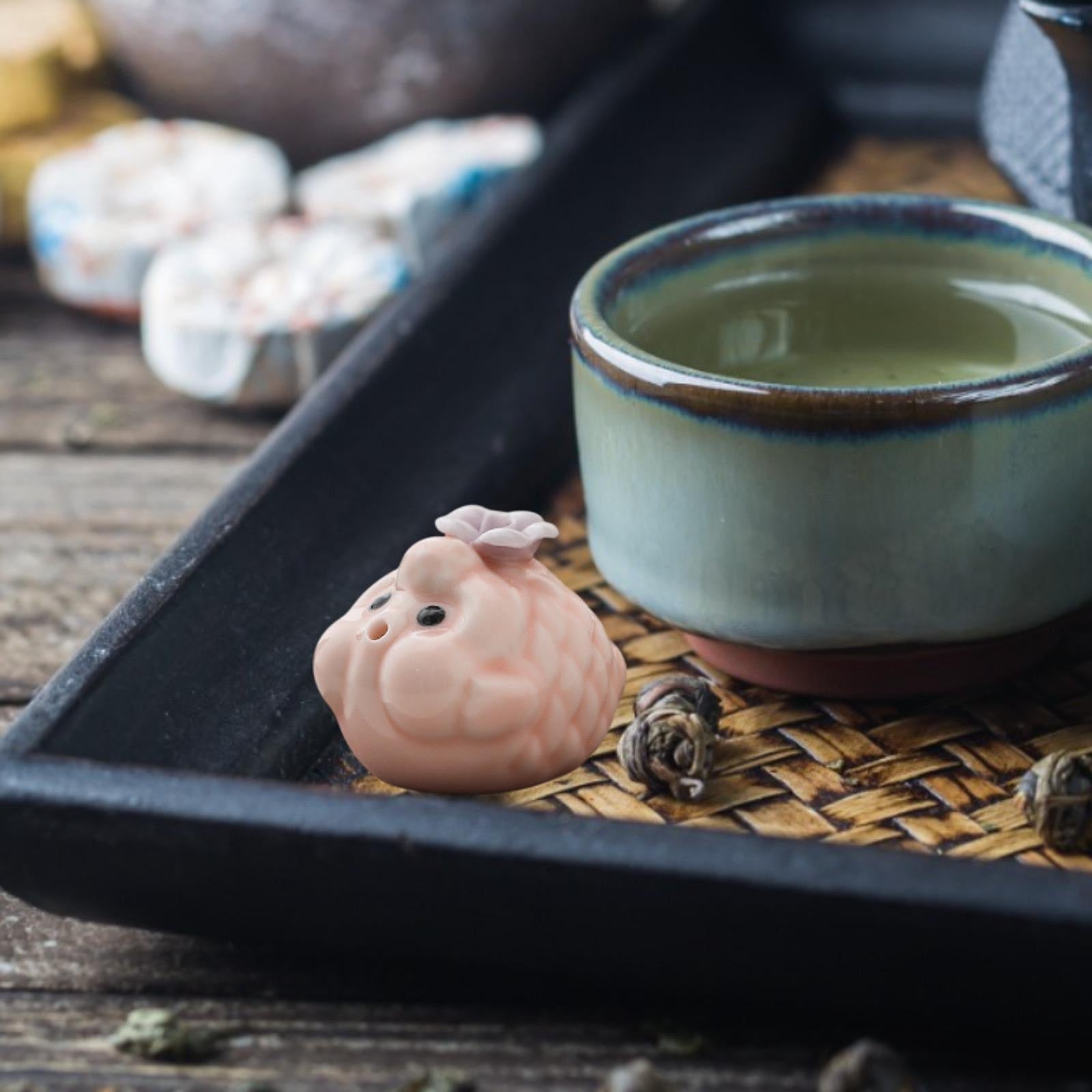 Mini Bubble Fish Statue Modern Ceramic Tea Pet for Table Living Room Tearoom Pink