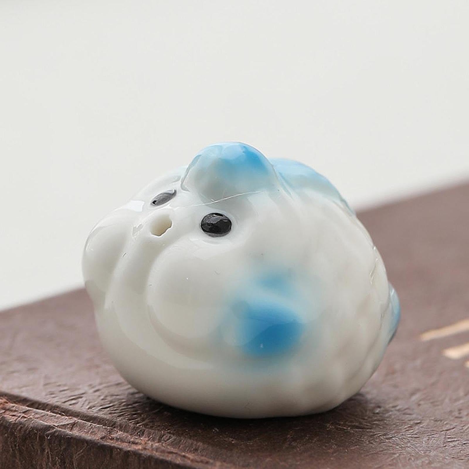 Mini Bubble Fish Statue Modern Ceramic Tea Pet for Table Living Room Tearoom Blue and White