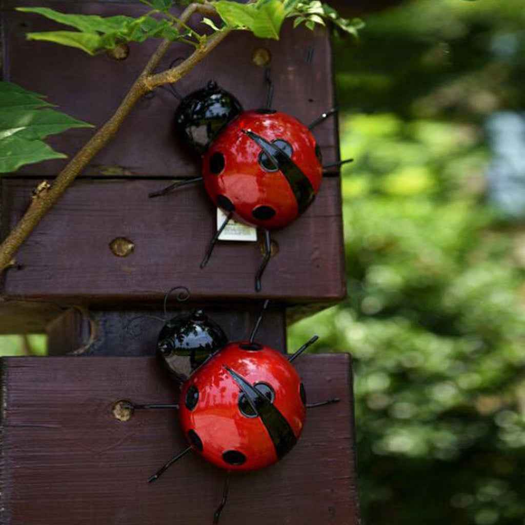 Realistic Ladybird Wall Sculpture Ladybug Figurine Lawn Decoation Photo Prop