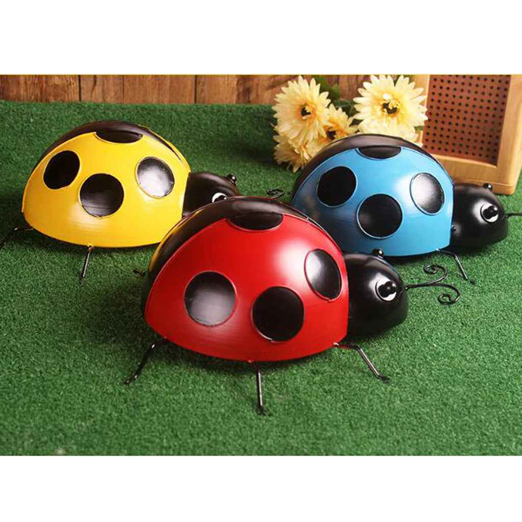 Realistic Ladybird Wall Sculpture Ladybug Figurine Lawn Decoation Photo Prop