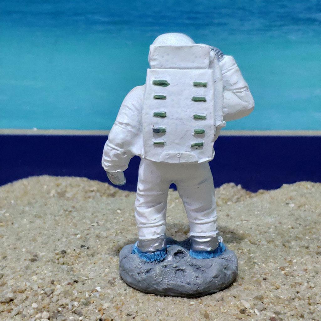 Astronaut Figurines Artwork Outer Space Modern Spaceman Statue for Tabletop