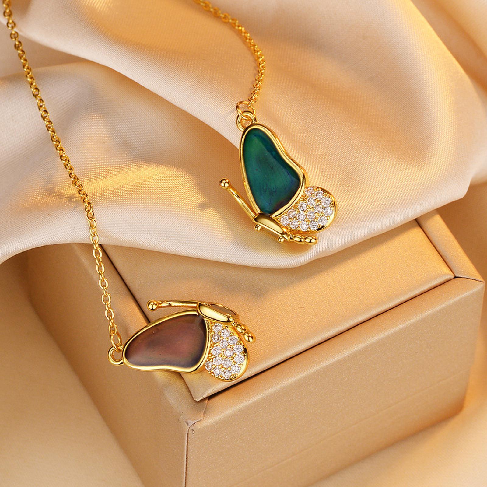 Butterfly Pendant Necklace Chic Unique Jewelry Charm for Gift Party Festival