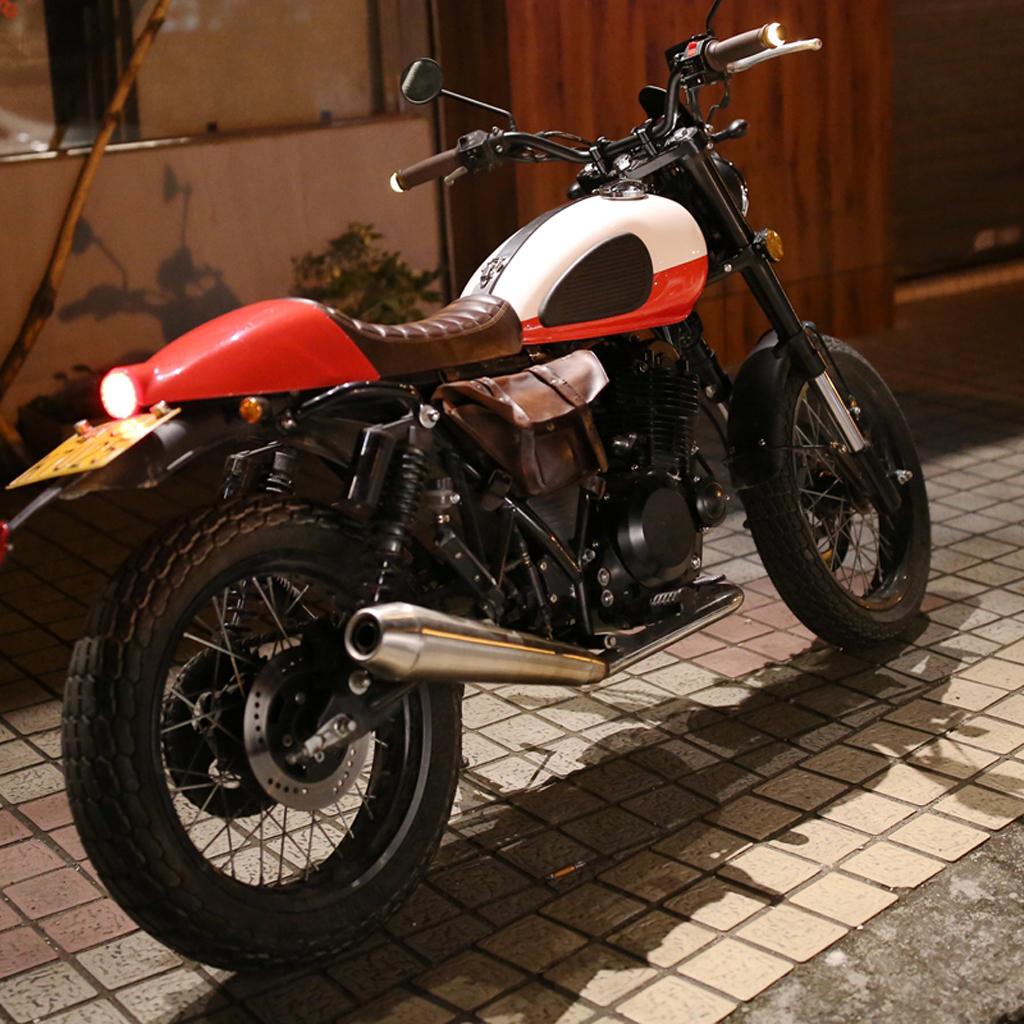 Universal Motorcycle seat with tail light cover Seat Black+White