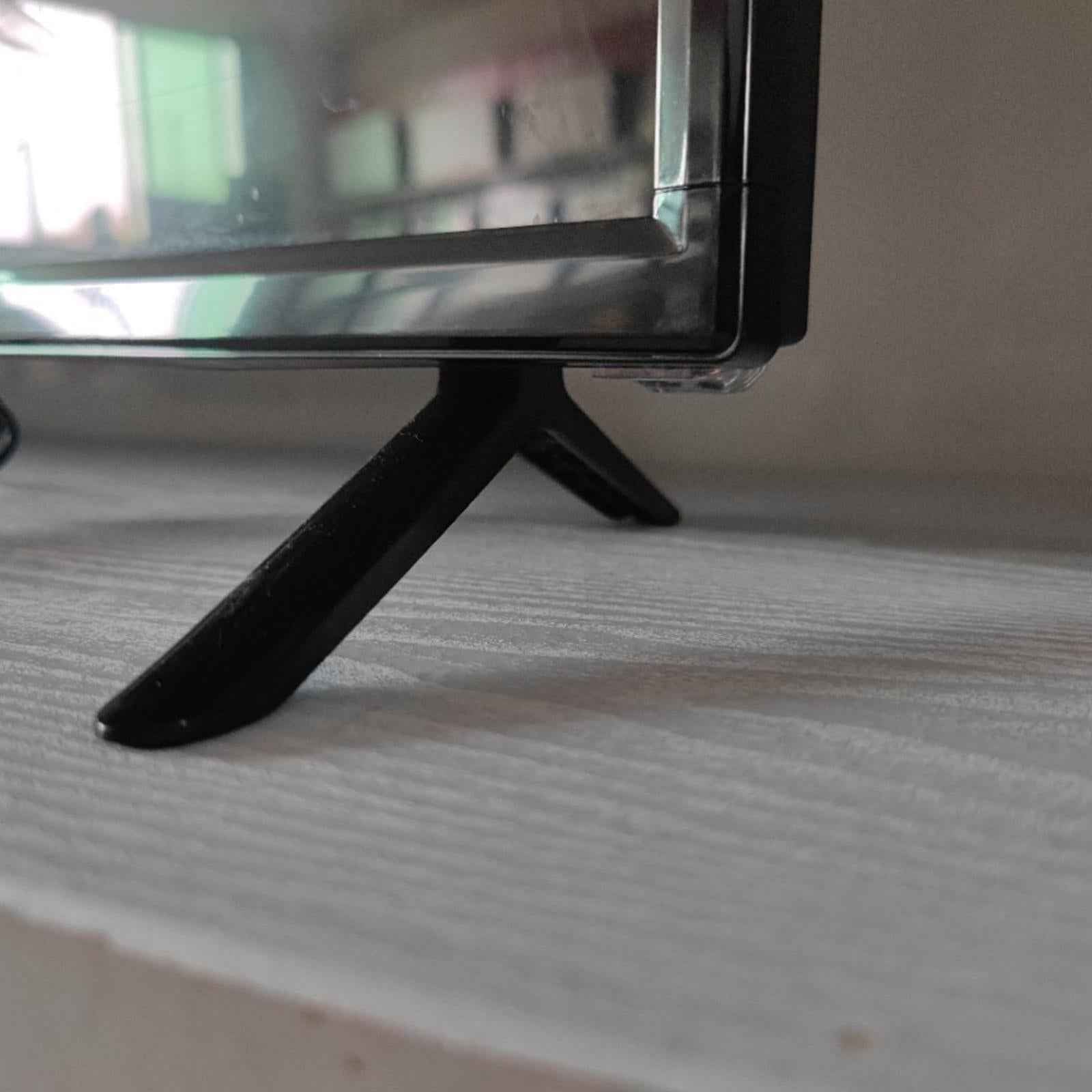 2Pcs TV Stand Legs with 4 Screw Sturdy Televisions Stand Table Top TV Legs 22.5cmx5.5cmx2cm