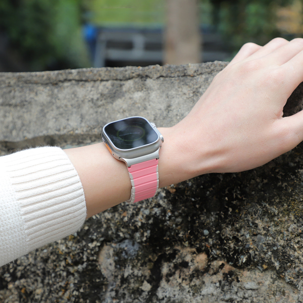 For Apple Watch Ultra 2 Ultra 49mm / 9 8 7 45mm / 6 5 4 SE (2023) SE (2022) SE 44mm / 3 2 1 42mm Magnetic Silicone Watch Band - Pink+Starlight