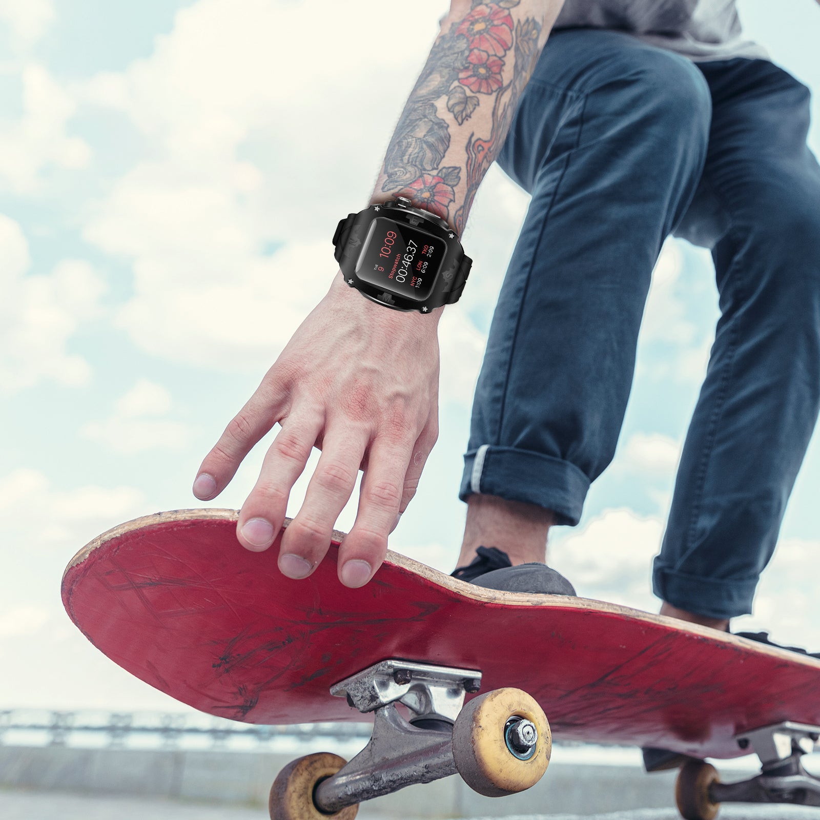 For Apple Watch Series 4 5 6 44mm / Series 7 8 9 45mm Watchband Integrated Silicone Strap + Watch Case - Gold