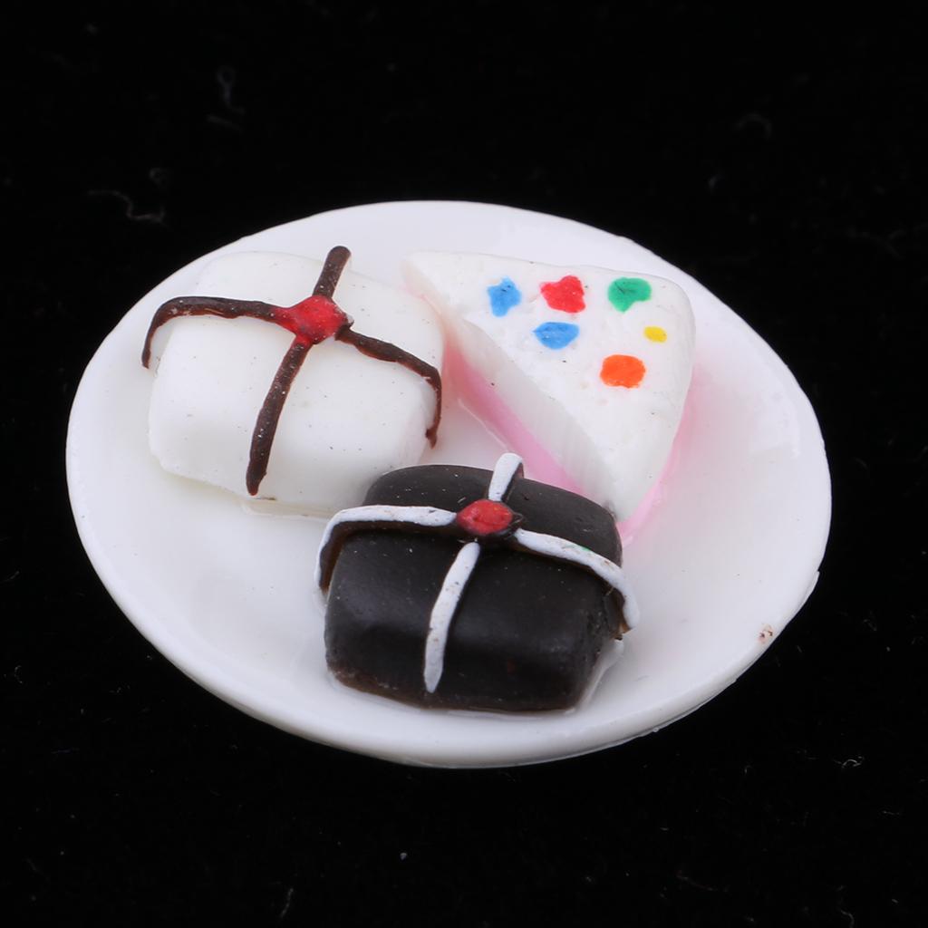 1/12 Dollhouse Miniature Foods 3 Pieces Cake Desserts and Plate Table Decor