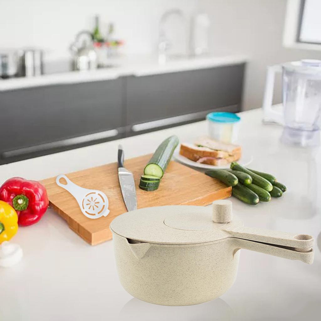 Convenient Manual Salad Spinner Drying Household Food Dehydrator Light Brown