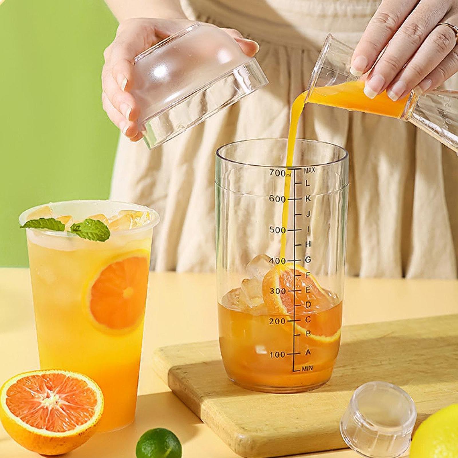 Cocktail Shaker Anti Leakage with Scale Bar Tool for Home Use Milk Smoothie 700ml