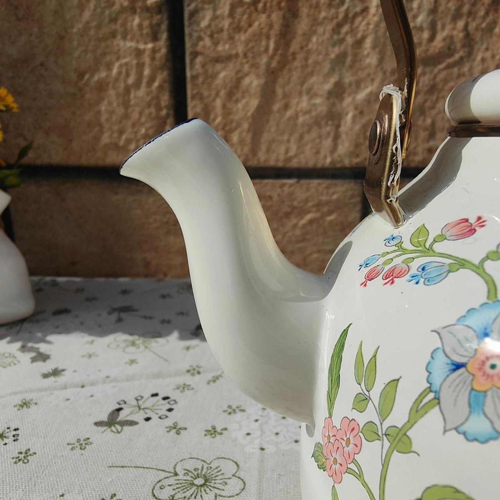 Enamel Tea Kettle 2.5L Tea Lovers Gift Teakettle for Household Outdoor Hotel