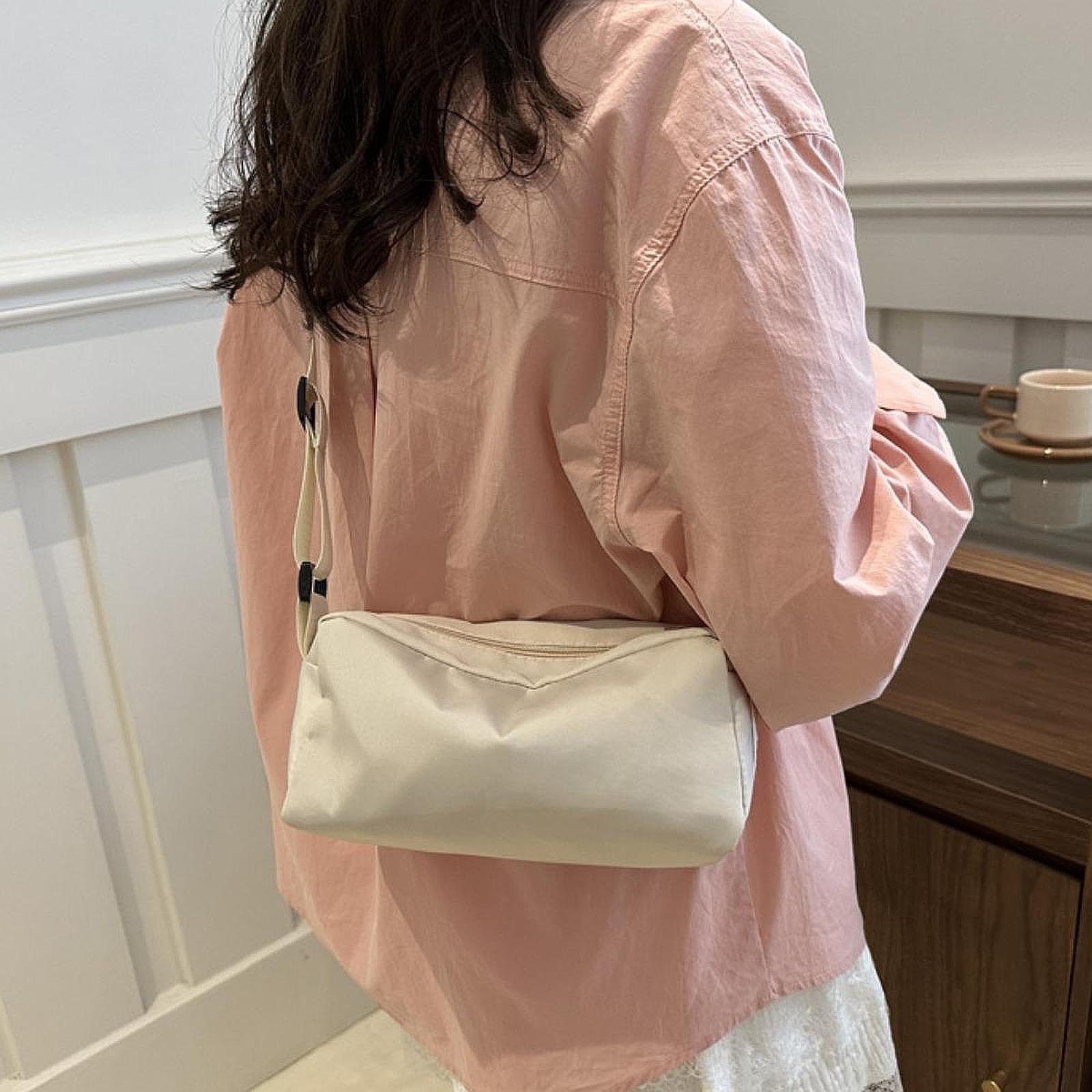 Crossbody Bag with Adjustable Strap Lightweight Oxford Cloth Stylish Handbag White