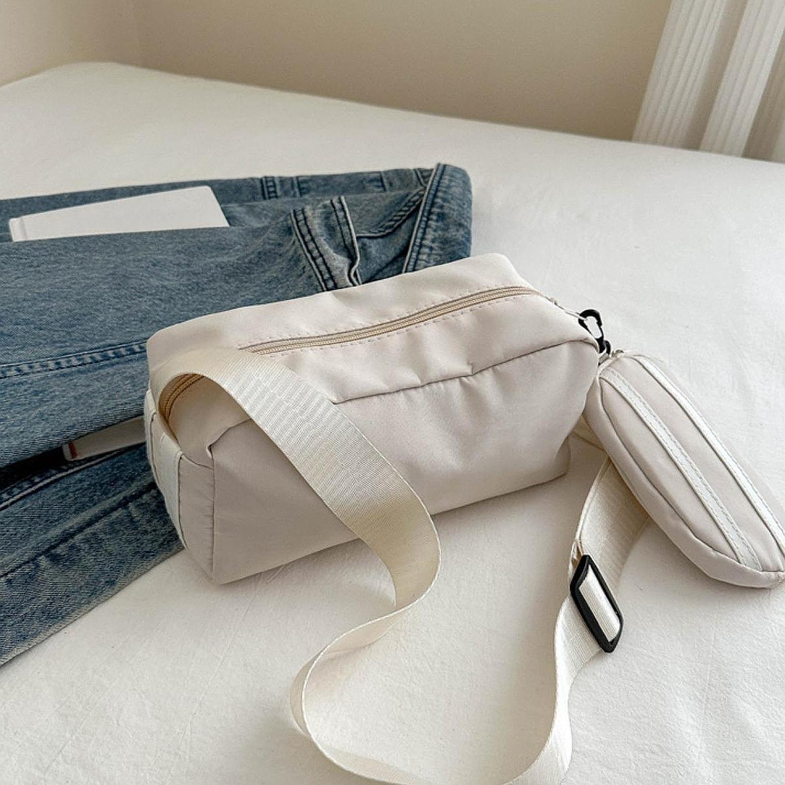 Crossbody Bag with Adjustable Strap Lightweight Oxford Cloth Stylish Handbag White