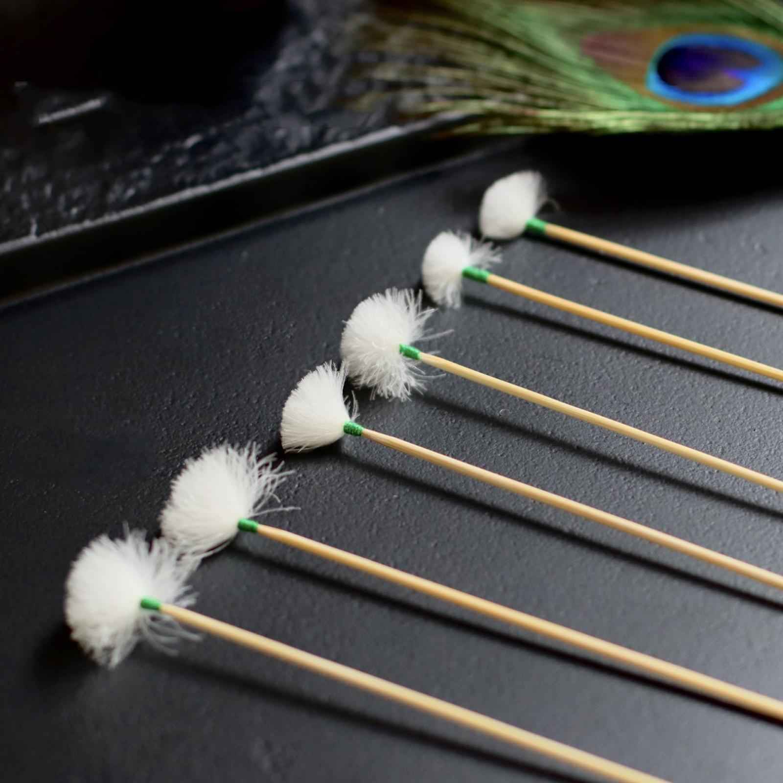 10 Pieces Goose Feather Earpicks for Adults Children Ear Pick Ear Spoon Green Thread S