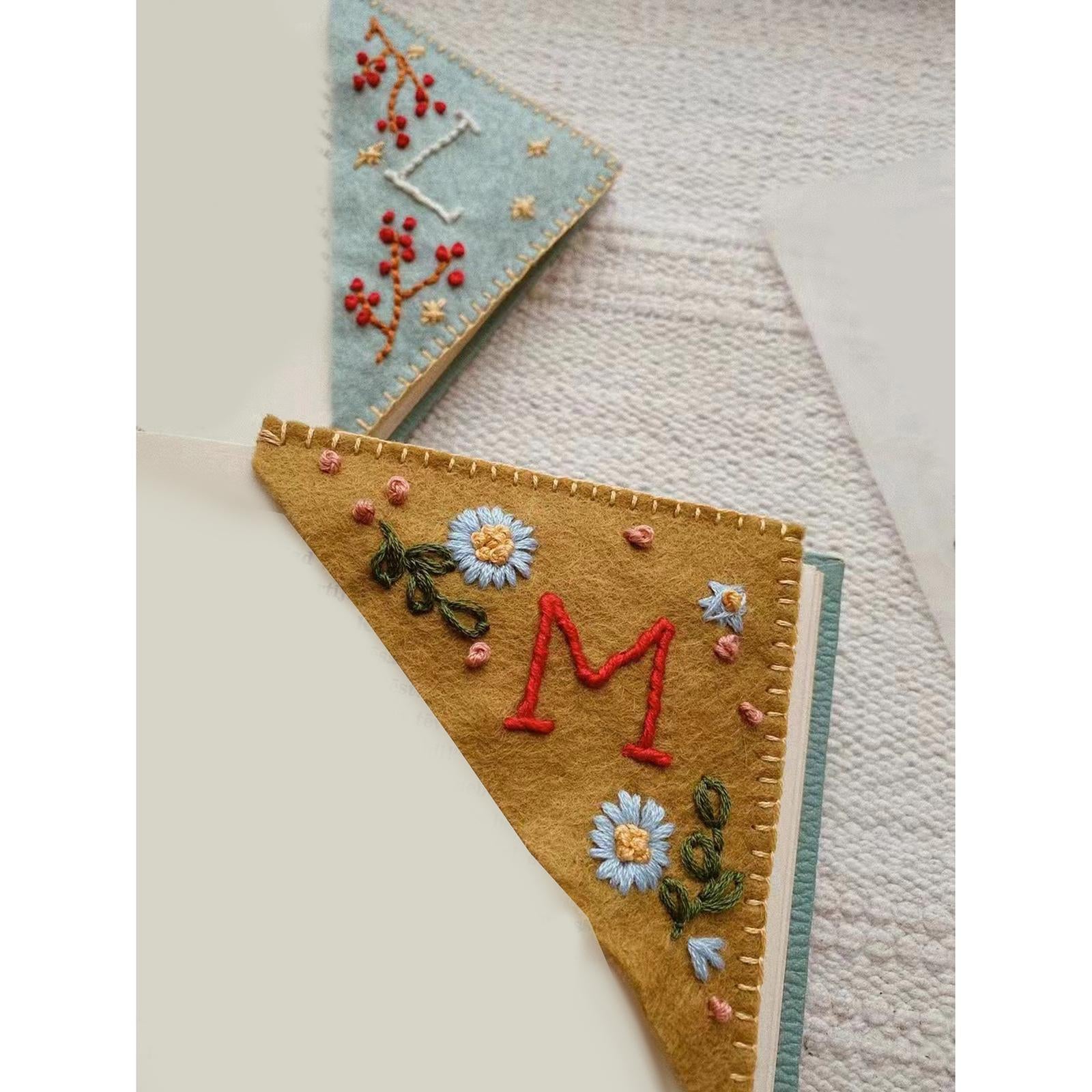 Handmade Corner Bookmark Corner Book Marks Page Clip for Kids Men Gifts Letter R