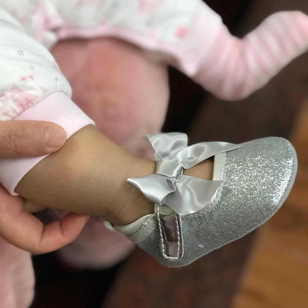 Shining Baby Bling Anti-Slip Girl Bowknot Princess Shoes 0-6 Months Silver