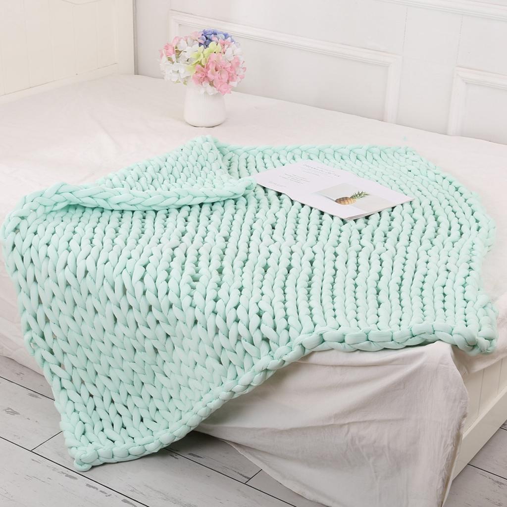 Handmade Knitted Blanket Yarn Bulky Knitting Blanket 120 x 100cm - Light Green