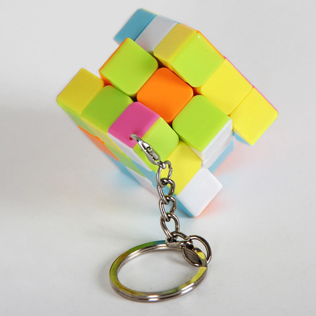 Mini 3x3x3 Magic Cube Speed Twist Cube Keychain Intelligence Toy Gift