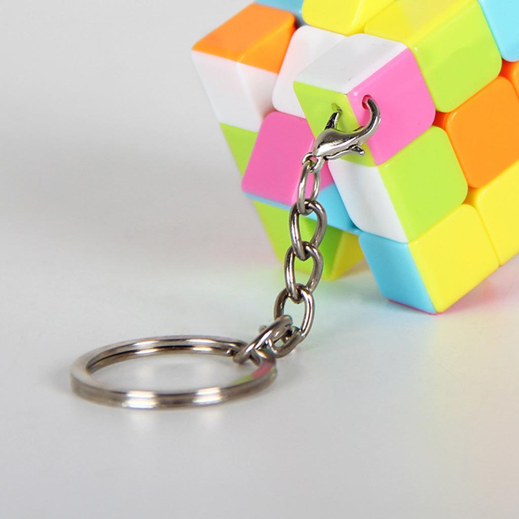 Mini 3x3x3 Magic Cube Speed Twist Cube Keychain Intelligence Toy Gift