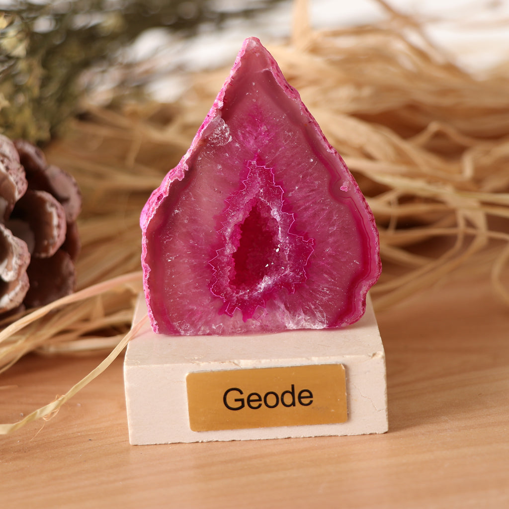 Natural Crystal Geode Fluorite Ornaments Rock for Table Decoration Pink