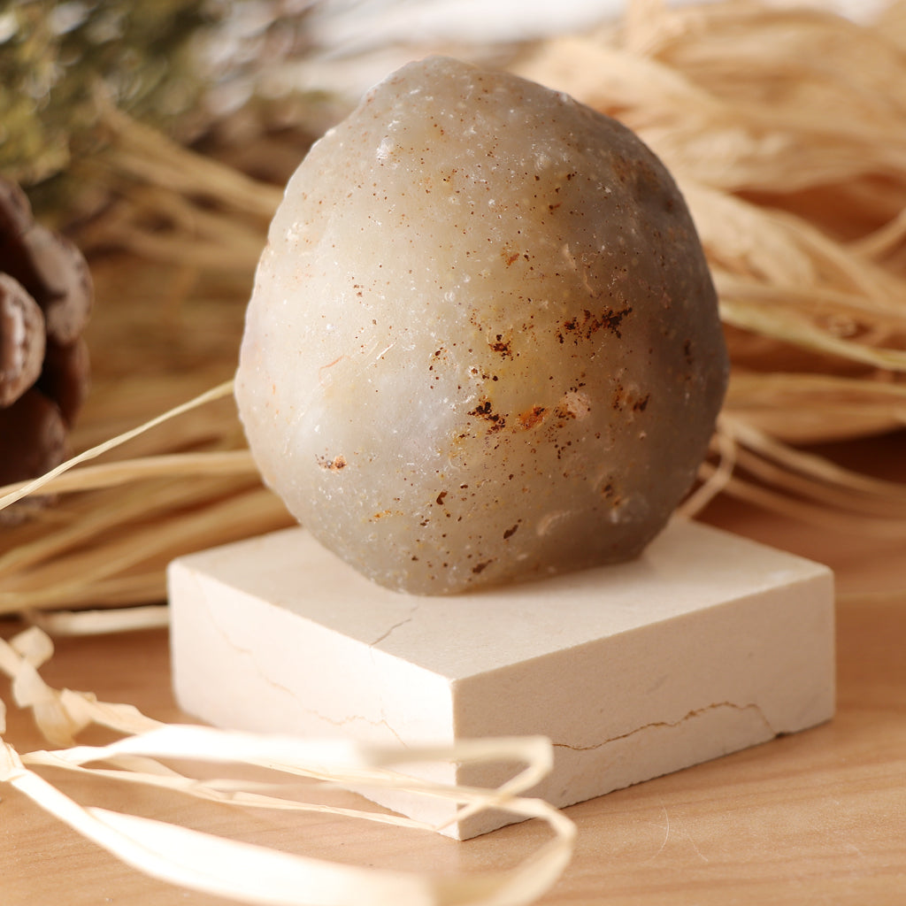 Natural Crystal Geode Fluorite Ornaments Rock for Table Decoration Brown