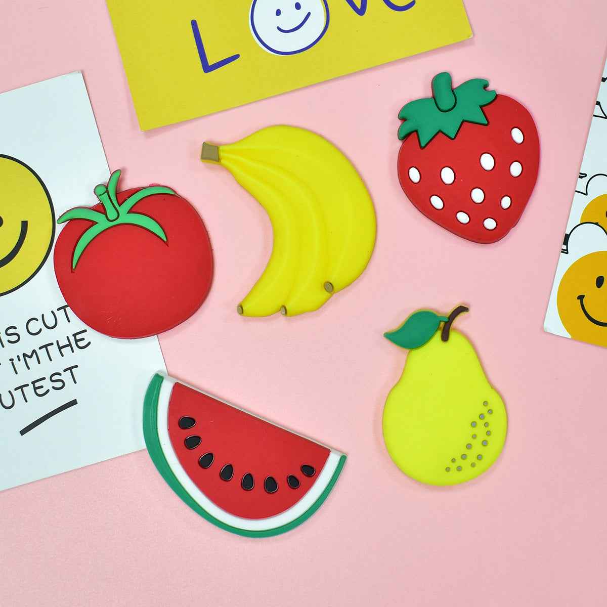 6Pcs of PVC Soft Rubber Strawberry Cartoon Patch for DIY Bags, Phone Cases, Tablet Covers, Clogs & Crafts