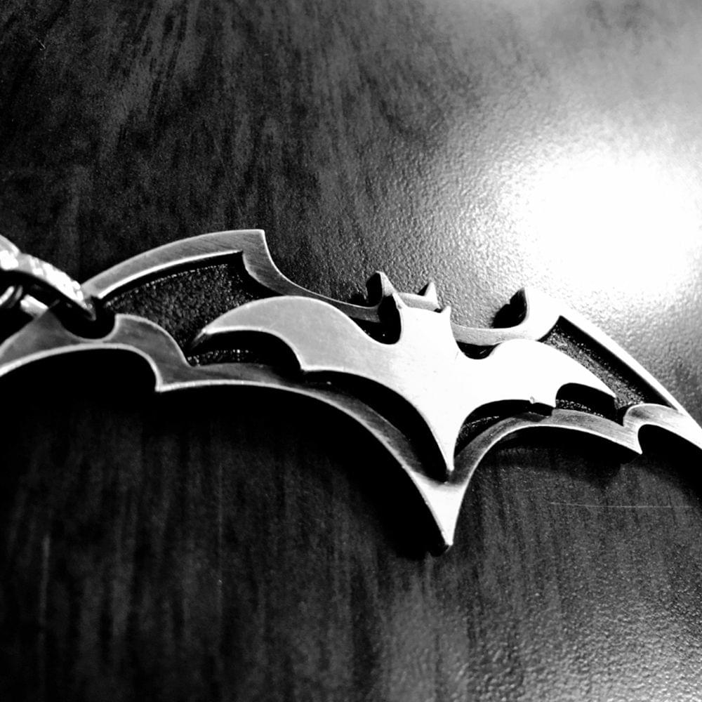 The Batman Key Ring Bat Symbol Metal Key Chain (Black)
