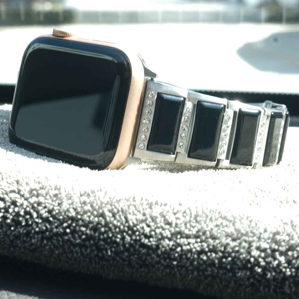 Rhinestone Synthetic Jade Decor Stainless Steel Smart Watch Strap Band Replacement for Apple Watch Ultra 49mm / Series 8 45mm / 7 45mm / Watch Series 6 / SE 44mm / SE (2022) 44mm / 5 / 4 44mm / Watch Series 3 / 2 / 1 42mm - Silver / Black