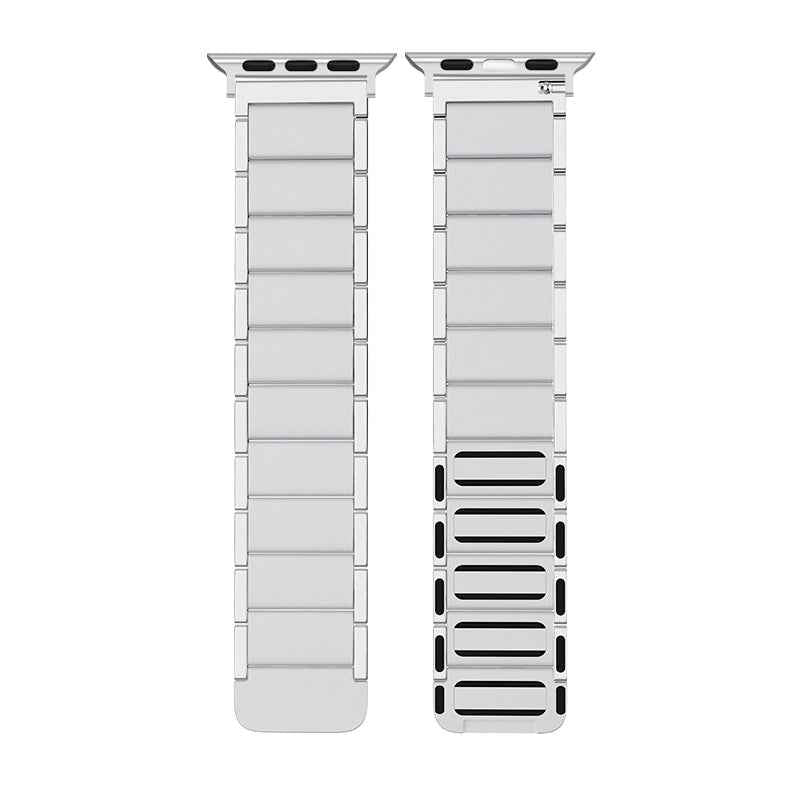 Magnetic Lock Adjustable Metal Watch Strap Watchband Replacement for Apple Watch Series 8 41mm / Series 7 41mm / 6 / 5 / 4 / SE / SE(2022) 40mm / 3 / 2 / 1 38mm - Silver