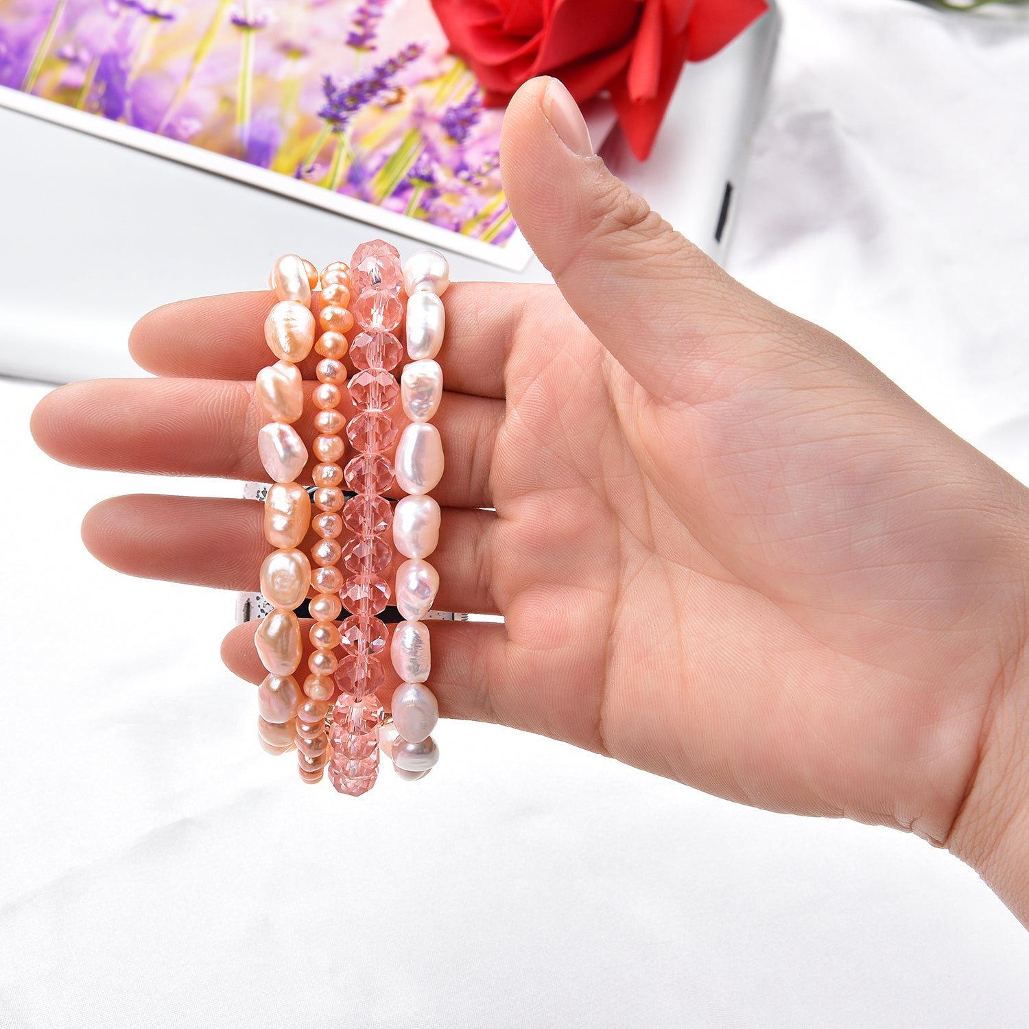 Exquisite Crystal Pearls Bracelet Watch Band for Apple Watch Ultra 49mm / Series 8 45mm / 7 45mm / SE 44mm / SE (2022) 44mm / Series 6 / 5 / 4 44mm / Series 3 / 2 / 1 42mm - Pearl / Pink Crystal - UNIQBUY