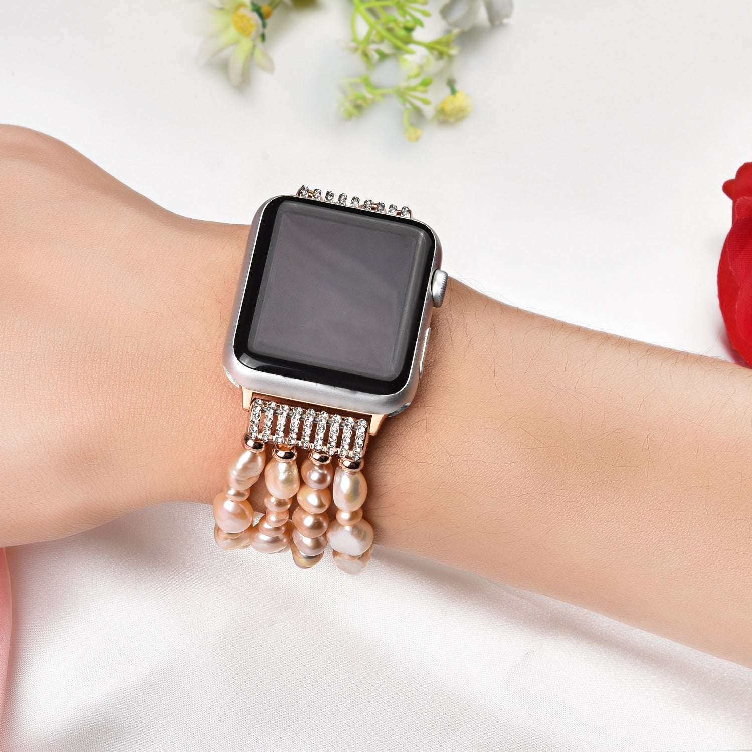 Exquisite Crystal Pearls Bracelet Watch Band for Apple Watch Ultra 49mm / Series 8 45mm / 7 45mm / SE 44mm / SE (2022) 44mm / Series 6 / 5 / 4 44mm / Series 3 / 2 / 1 42mm - Pearl Pink - UNIQBUY