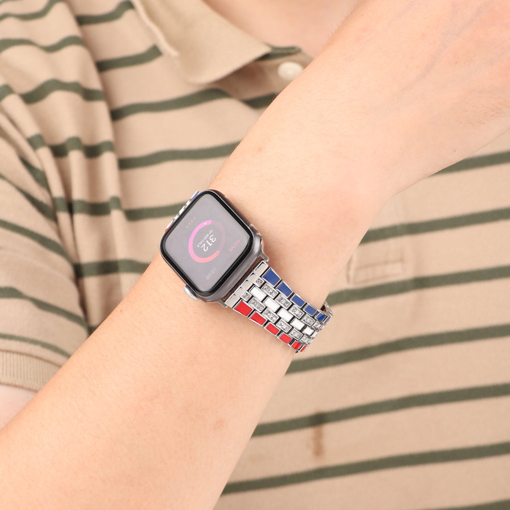 For Apple Watch Ultra 49mm / Series 8 45mm / 7 45mm / Series 6 / 5 / 4 / SSE 44mm / SE (2022) 44mm / Series 3 / 2 / 1 42mm Flag Style Watch Strap Rhinestone Band Replacement - Red / Blue / Silver - UNIQBUY