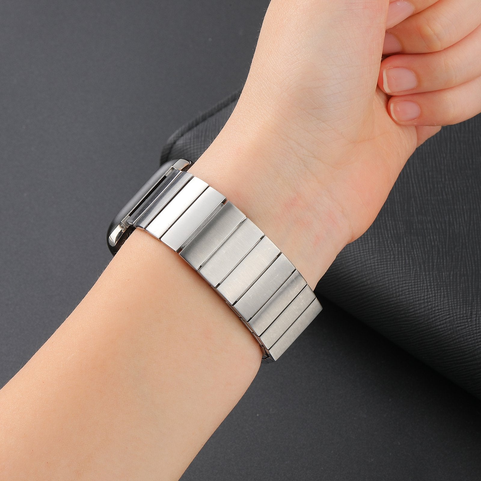 For Apple Watch Series 8 41mm / Series 7 41mm / Series 6 / 5 / 4 / SE / SE(2022) 40mm / Series 1 / 2 / 3 38mm, Quick Release Watch Band Magnetic Stainless Steel Replacement Watch Strap - Black - UNIQBUY