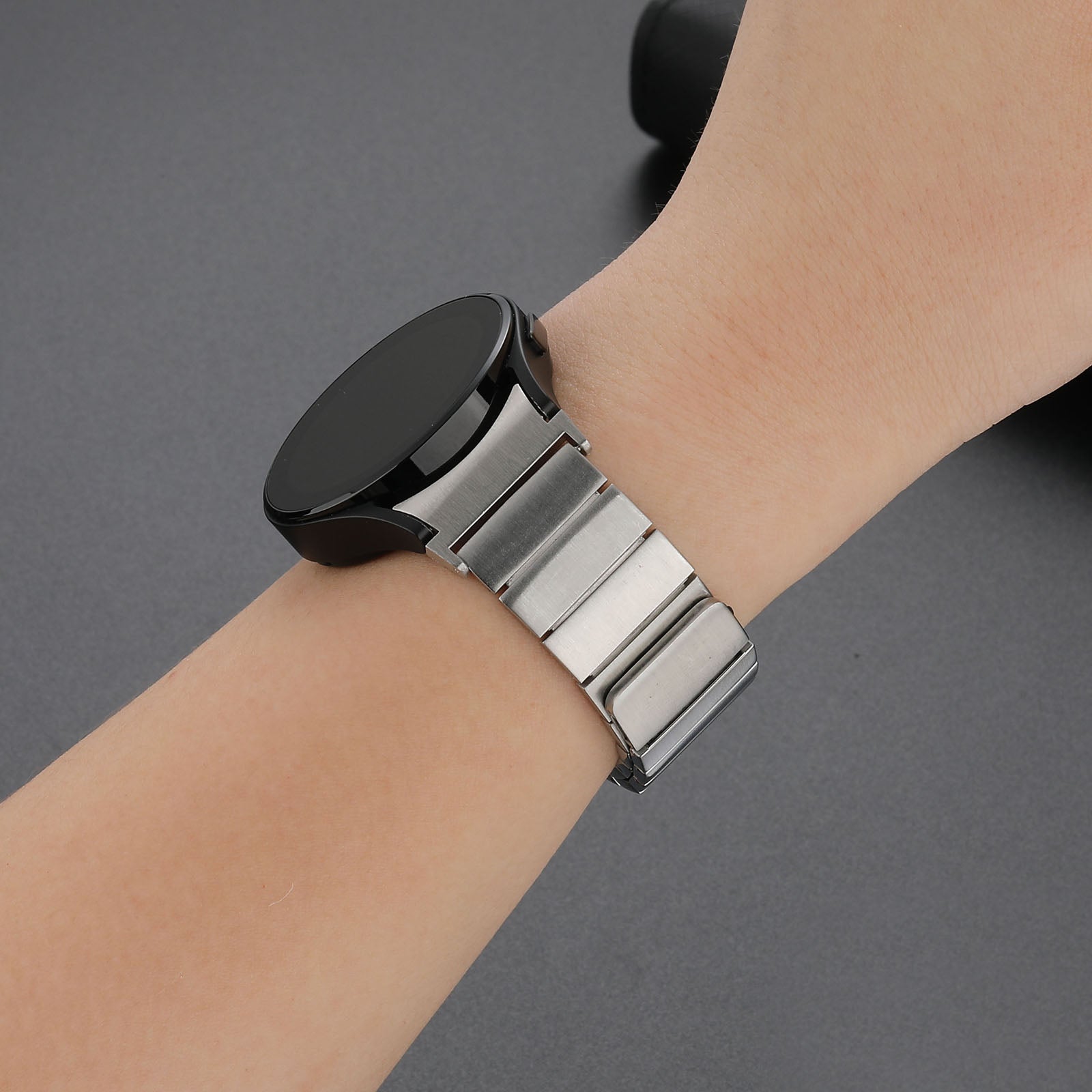 For Apple Watch Series 8 41mm / Series 7 41mm / Series 6 / 5 / 4 / SE / SE(2022) 40mm / Series 1 / 2 / 3 38mm, Quick Release Watch Band Magnetic Stainless Steel Replacement Watch Strap - Rose Gold - UNIQBUY