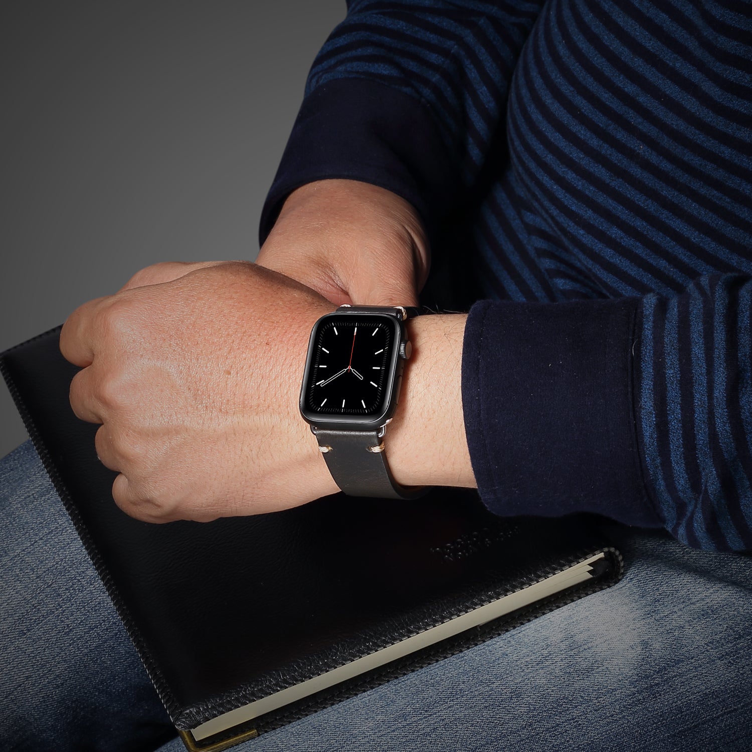 For Apple Watch Series 8 / 7 41mm / Series 6 / 5 / 4 / SE / SE (2022) 40mm / Series 3 / 2 / 1 38mm DOL Cowhide Leather Watch Band Adjustable Pin Buckle Replacement Wrist Strap - Black - UNIQBUY