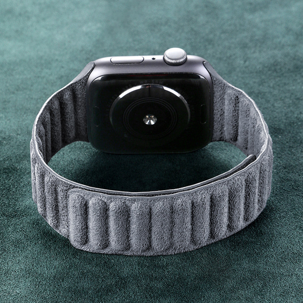 For Apple Watch Series 8 7 41mm / Series 6 5 4 SE SE (2022) 40mm / Series 3 2 1 38mm Watchband Suede Leather Magnetic Strap - Navy Blue