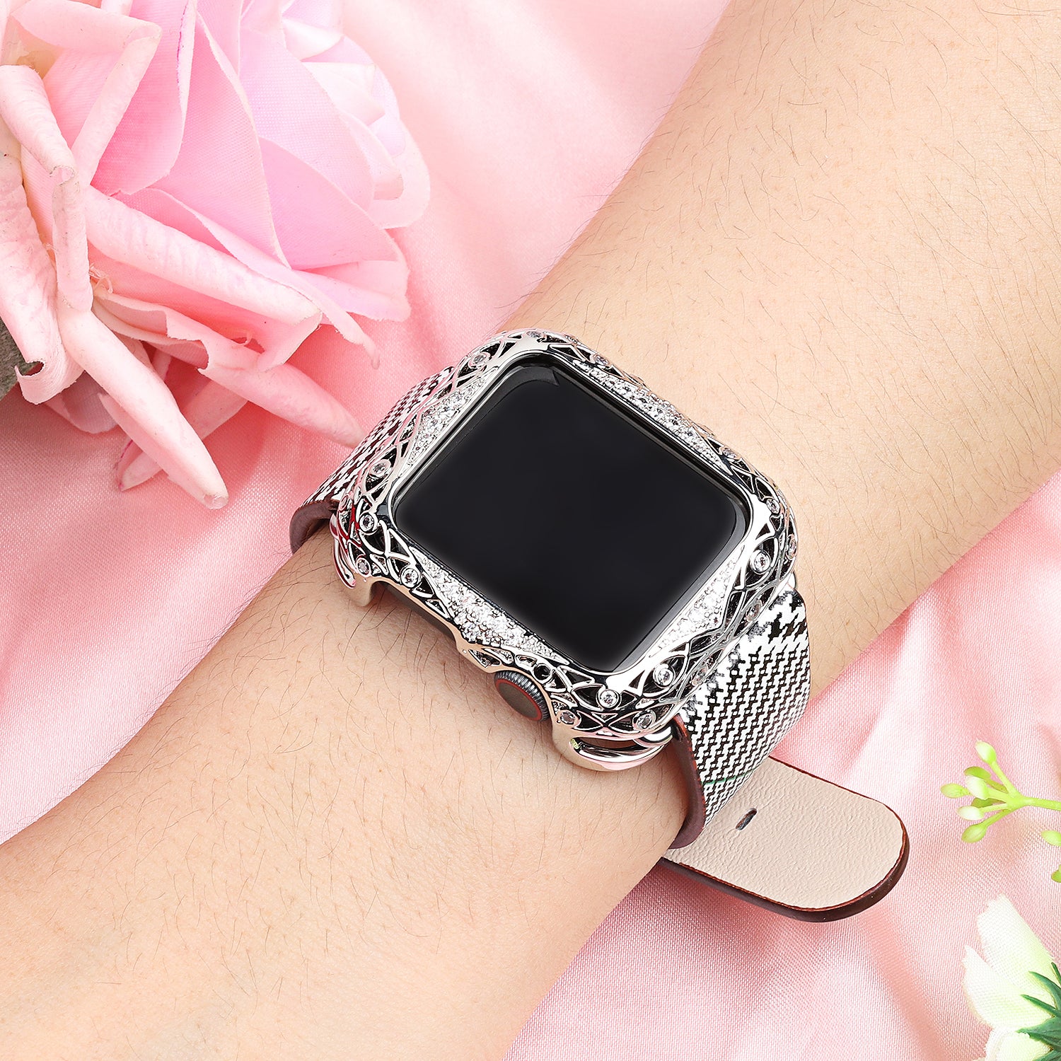 Hollow-out Zircon Decor Anti-fall Copper Watch Case Cover for Apple Watch SE / SE (2022) 40mm / Series 6 / 5 / 4 40mm - Silver - UNIQBUY