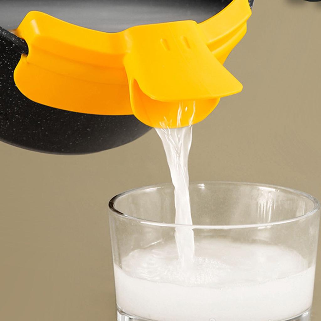 Pour Soup Funnel Clip-on Round Pot Soup Spout Water Deflector Kicthen Gray