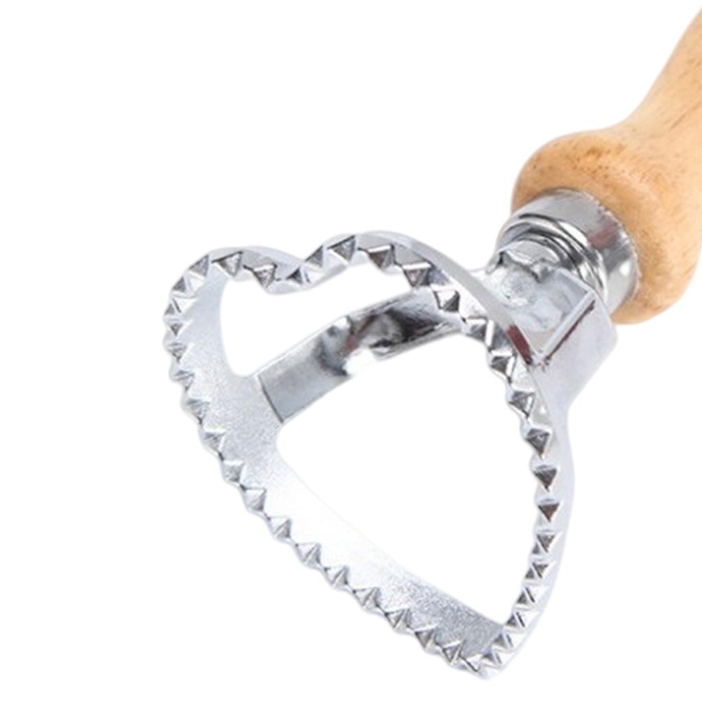 Classical Ravioli Stamp Cutter Mould Wooden Handle for Pasta Dough Cutter heart
