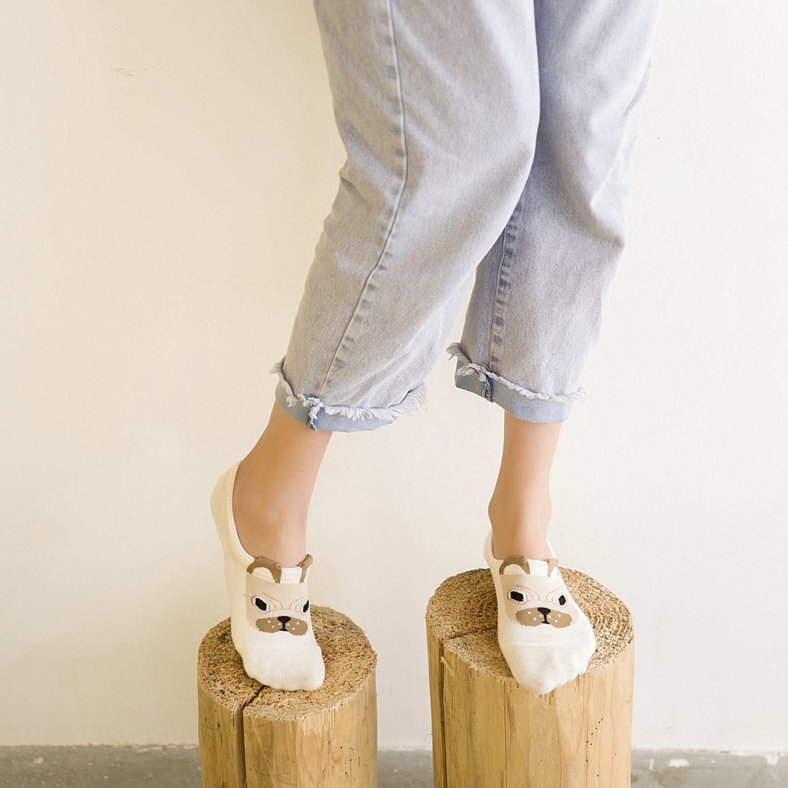 Women's 5 Pairs No Show Invisible Socks Non Slip Casual Socks Dog Pattern