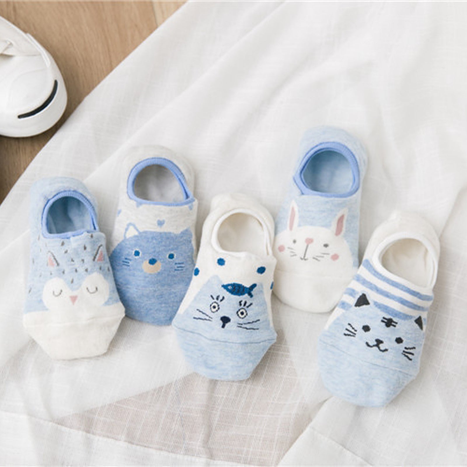 Women's 5 Pairs No Show Invisible Socks Non Slip Casual Socks Blue Cat