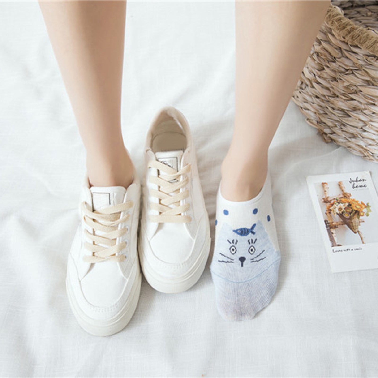 Women's 5 Pairs No Show Invisible Socks Non Slip Casual Socks Blue Cat