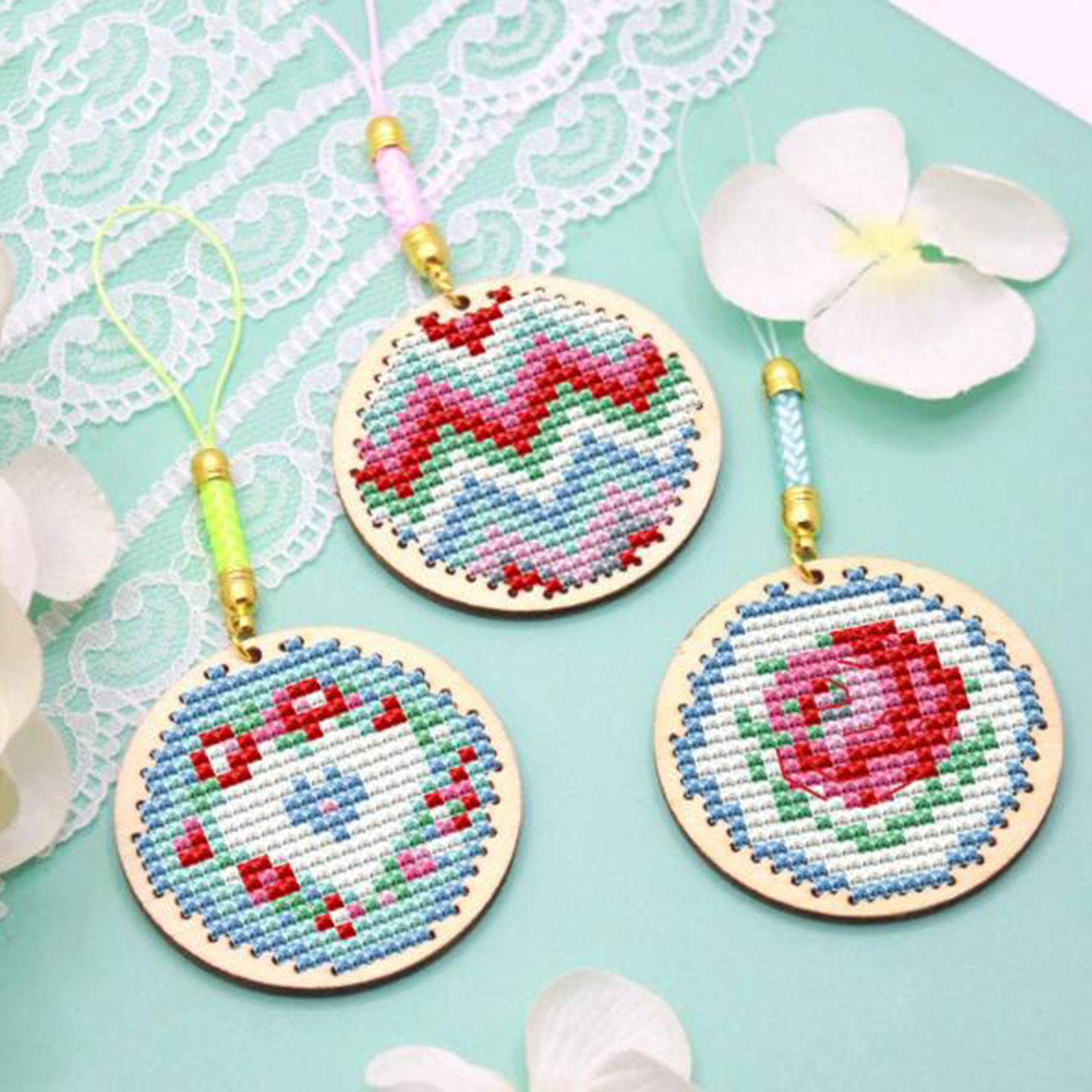 30x Cross Stitch Pendant Blank Wooden for Counted Embroidery 6.5CM Round