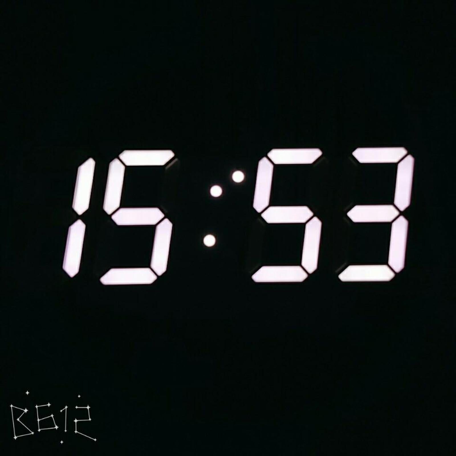 Digital 3D LED Wall Desk Alarm Clock 12/24 Hours Date Temperature Display