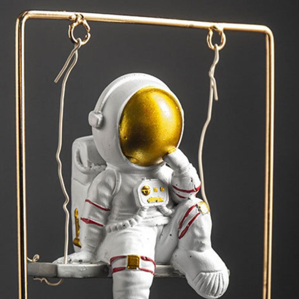 Spaceman Ornament Home Decoration Present Astronaut Figure Statue Style 2