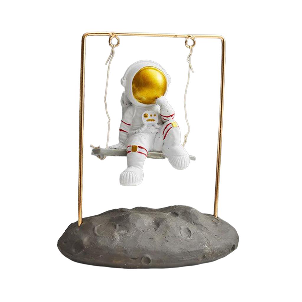 Spaceman Ornament Home Decoration Present Astronaut Figure Statue Style 2