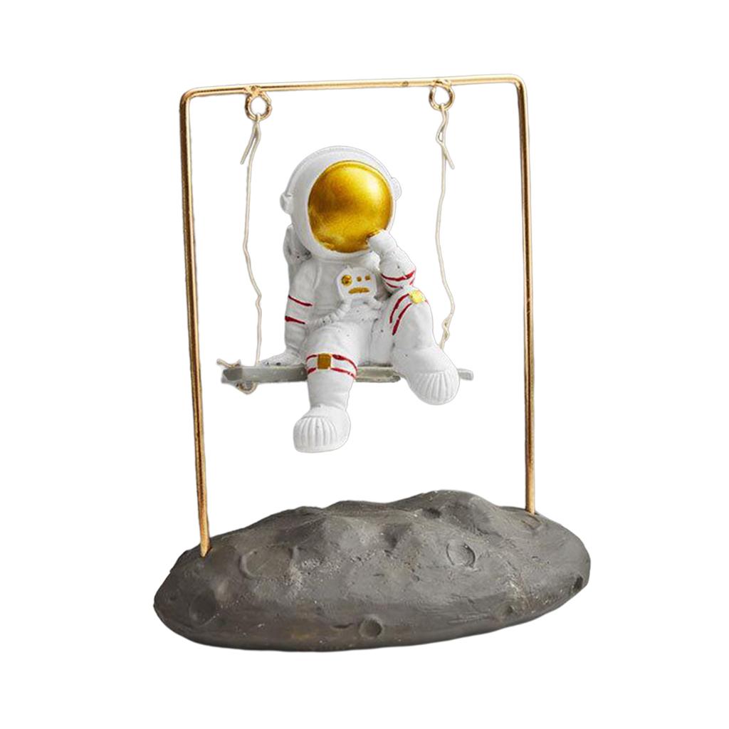 Spaceman Ornament Home Decoration Present Astronaut Figure Statue Style 2