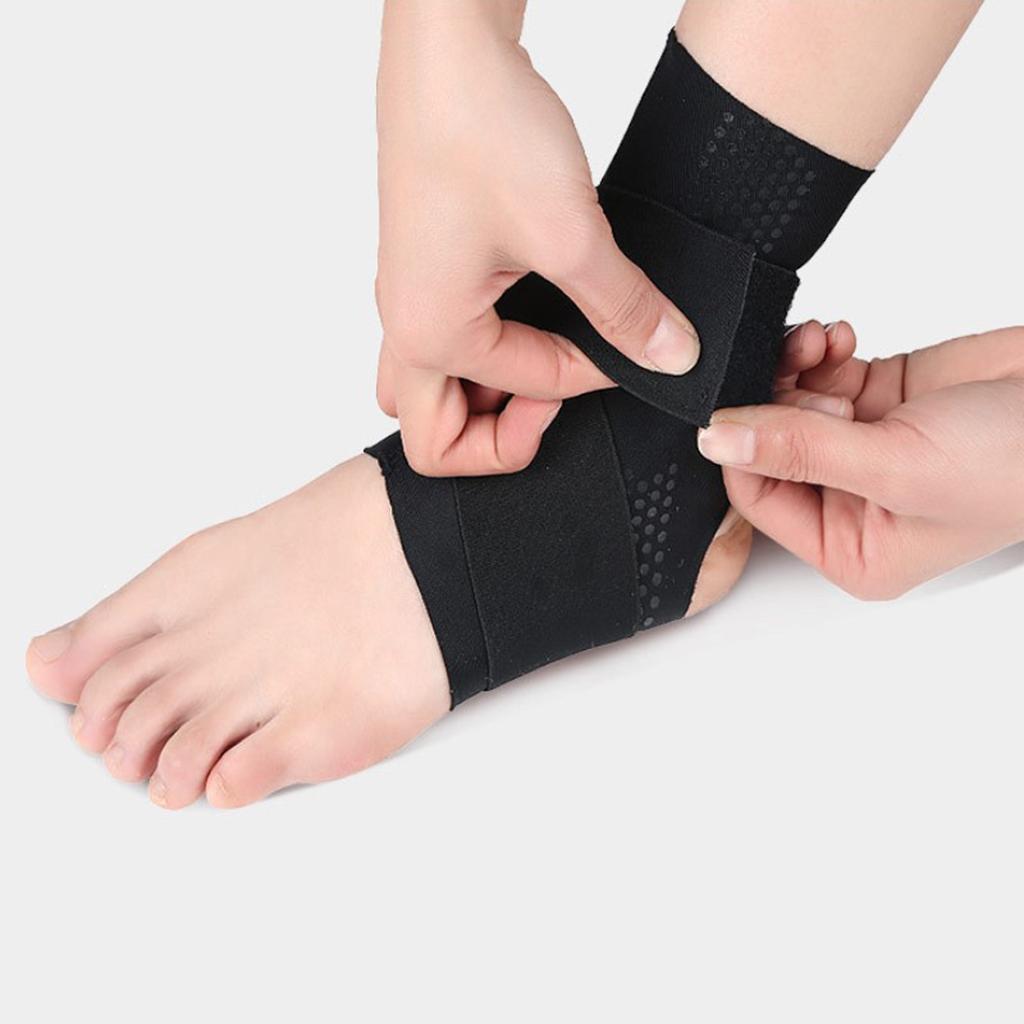 Ankle Brace Compression Sleeve Breathable for Plantar Fasciitis Men Women M