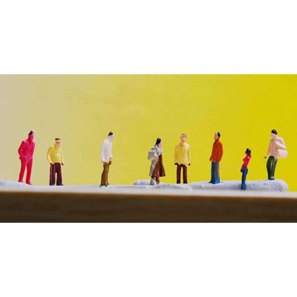 100pcs Painted Model Train People Figures Scale TT (1 to 100)